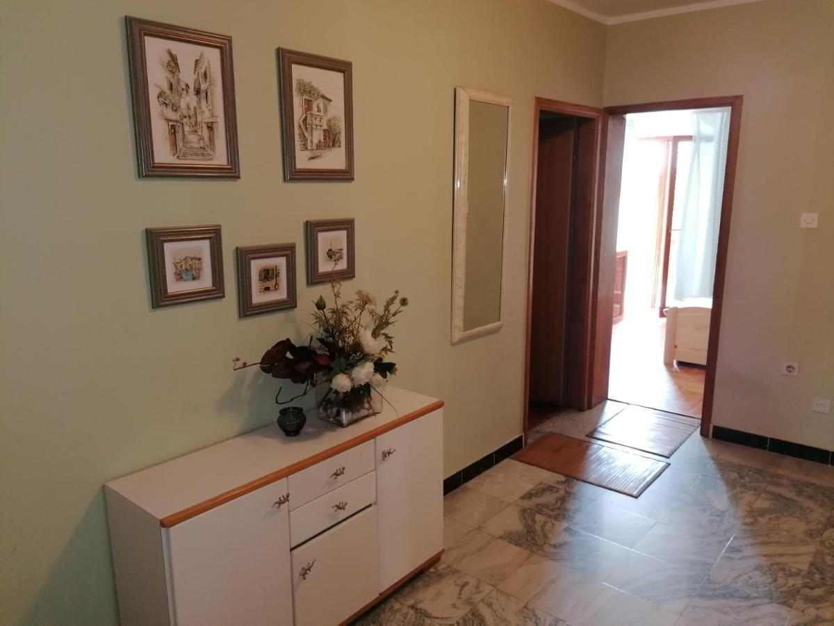 Apartament Near - Marica *